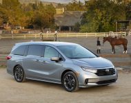 2021 Honda Odyssey - Front Three-Quarter Wallpaper 190x150