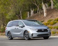 2021 Honda Odyssey - Front Three-Quarter Wallpaper 190x150