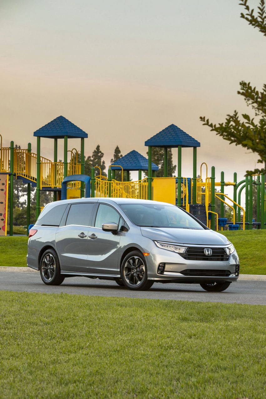 2021 Honda Odyssey - Front Three-Quarter Phone Wallpaper 850x1275 #36