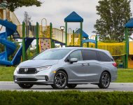 2021 Honda Odyssey - Front Three-Quarter Wallpaper 190x150