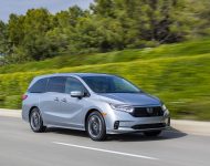 2021 Honda Odyssey - Front Three-Quarter Wallpaper 190x150