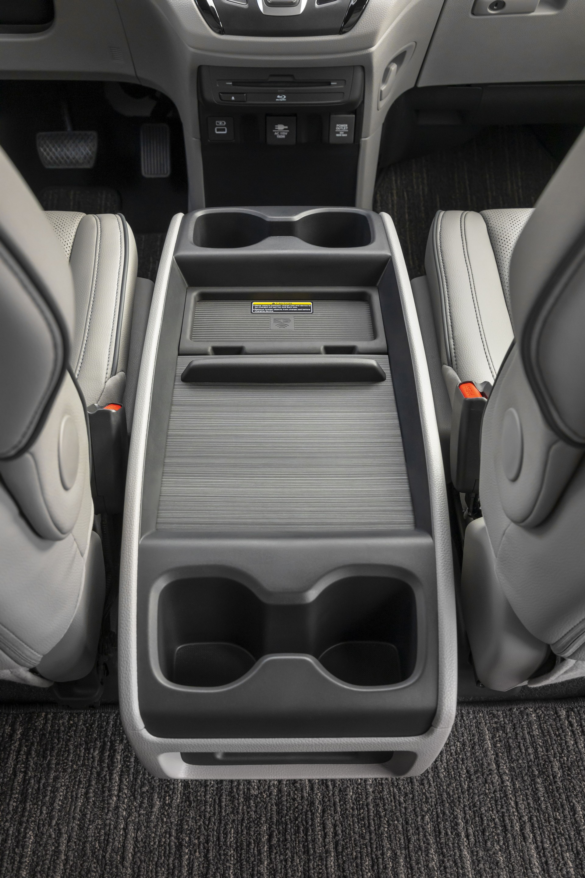 Download 2021 Honda Odyssey - Interior, Detail HD Phone Wallpaper 1920x2880 #61
