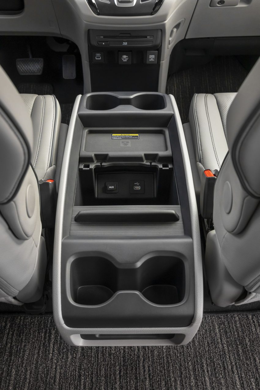2021 Honda Odyssey - Interior, Detail Phone Wallpaper 850x1275 #62