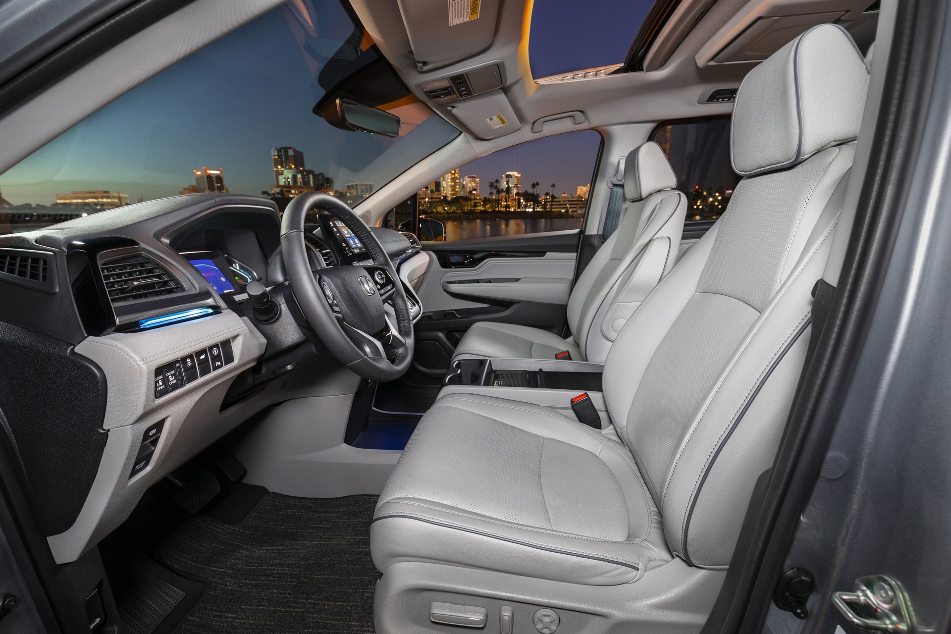 Download 2021 Honda Odyssey - Interior, Front Seats HD Wallpaper 1920x1280 #93