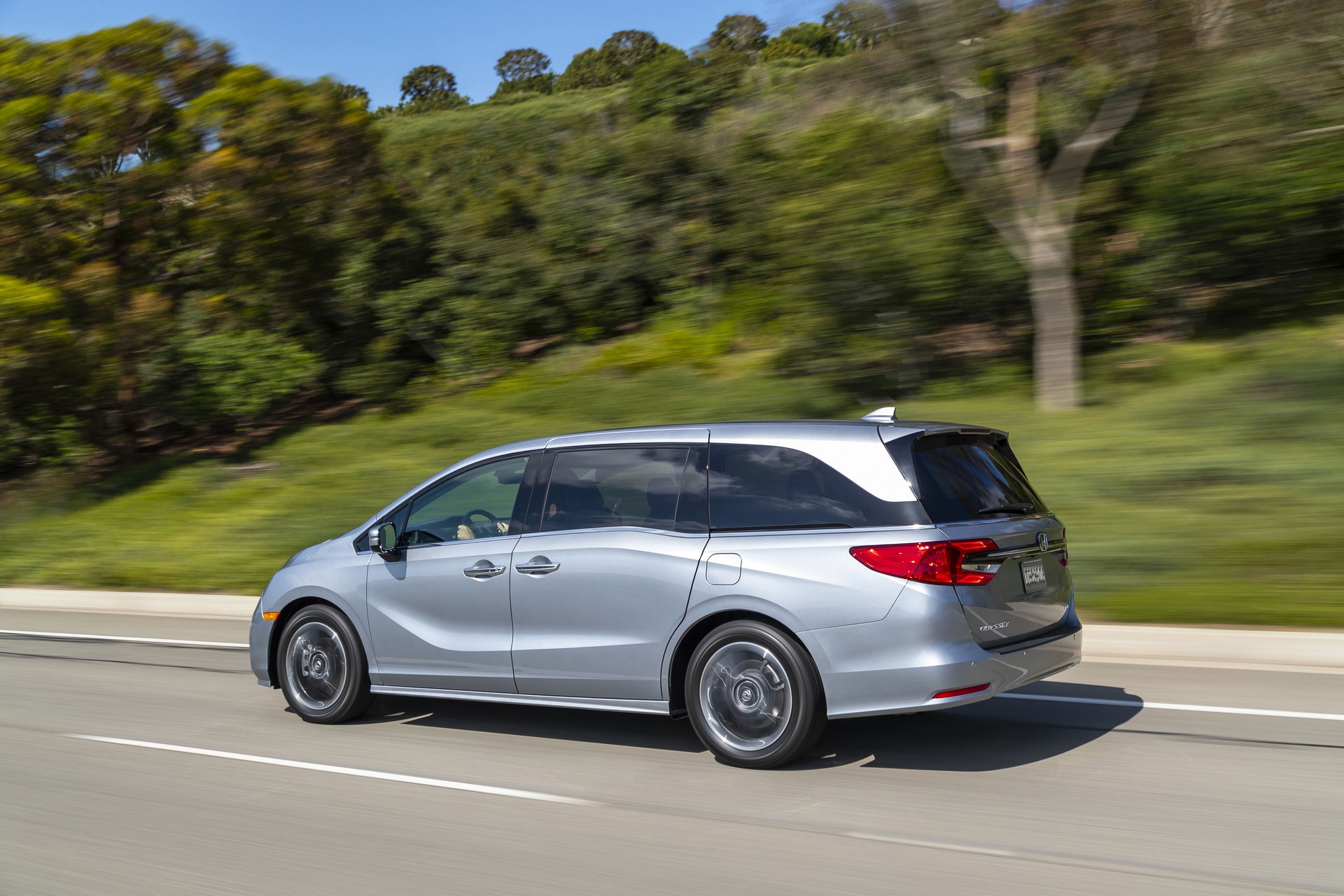 Download 2021 Honda Odyssey - Rear Three-Quarter HD Wallpaper 1920x1280 #7