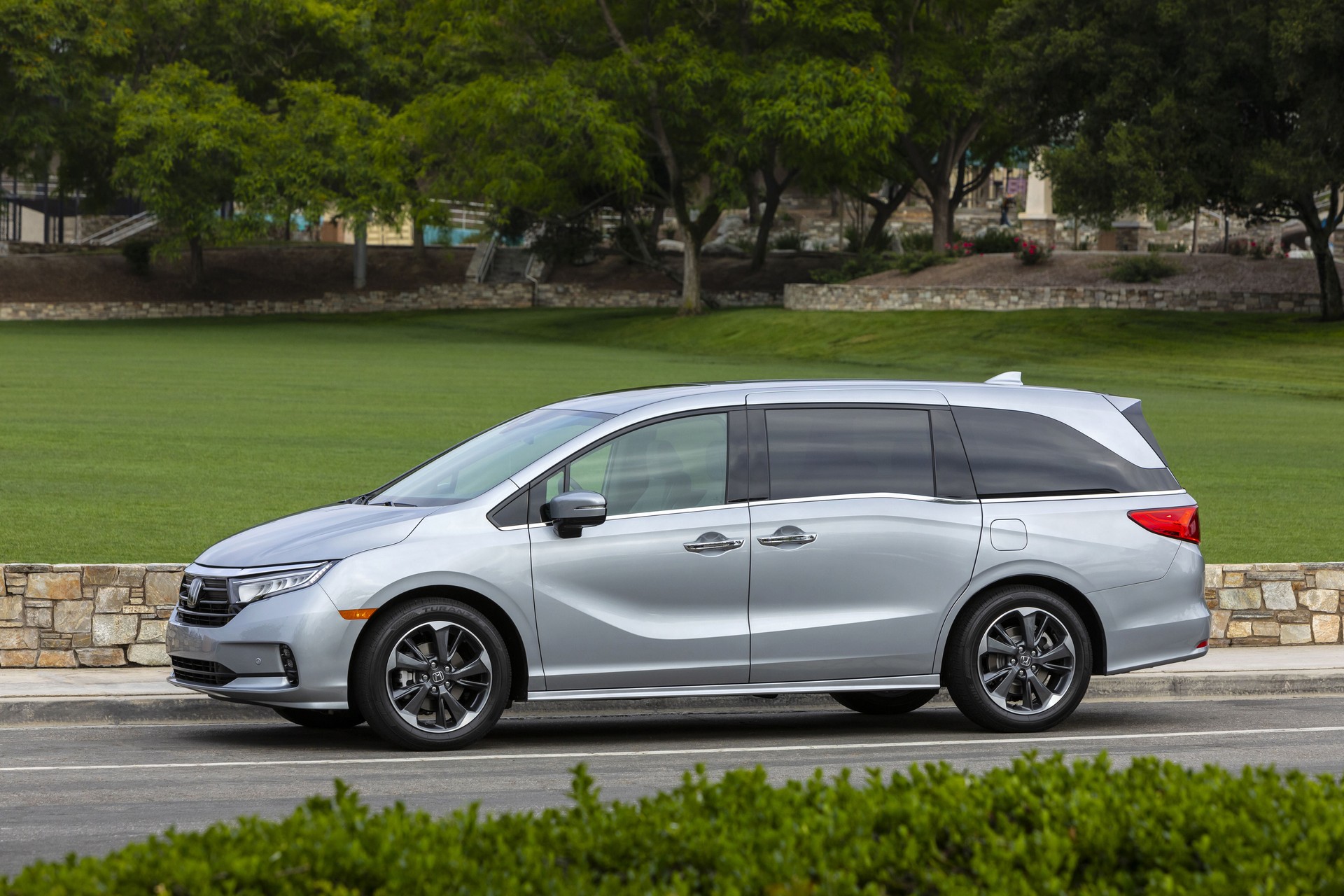 Download 2021 Honda Odyssey - Side HD Wallpaper 1920x1280 #34