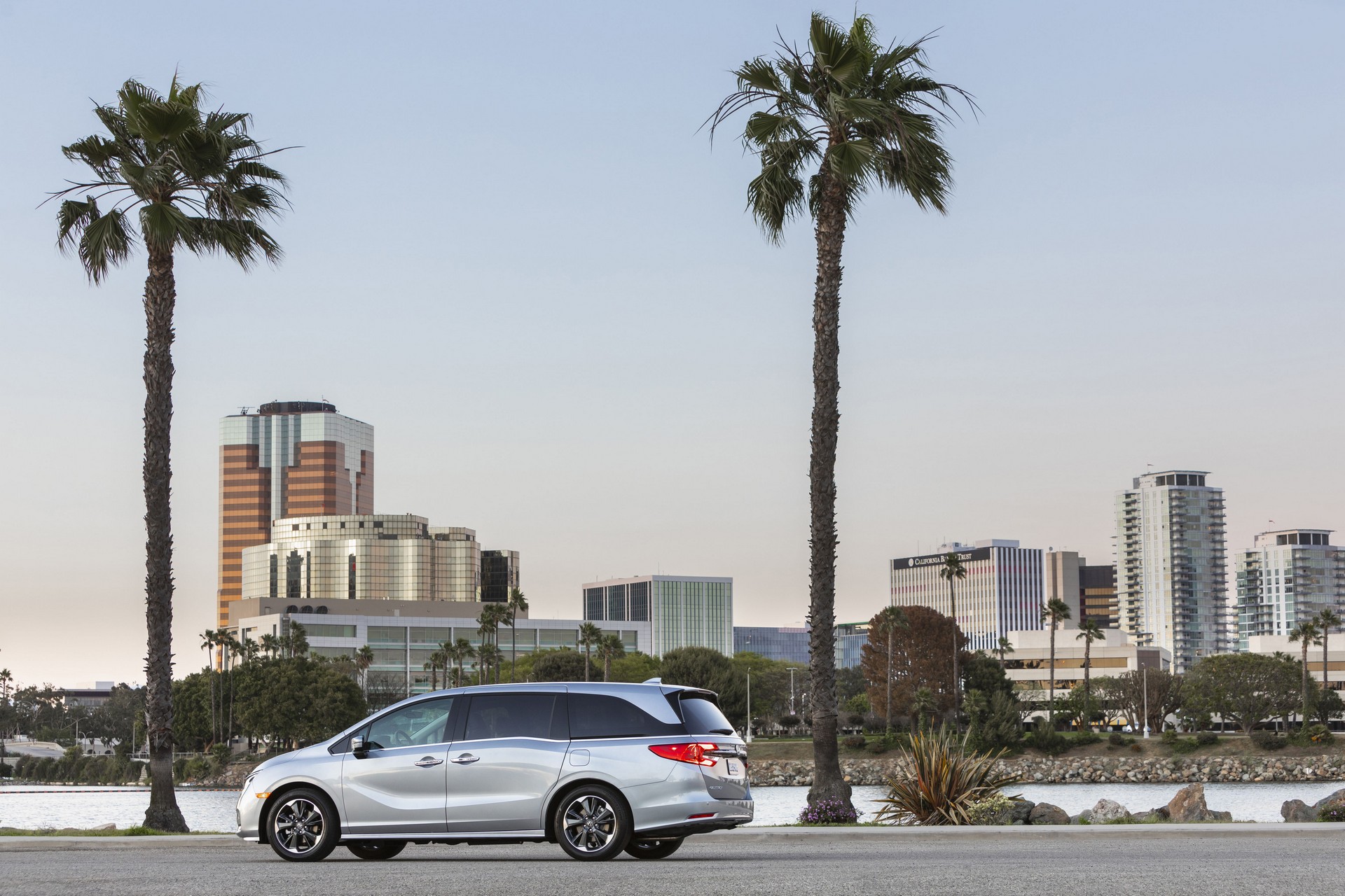 Download 2021 Honda Odyssey - Side HD Wallpaper 1920x1280 #27