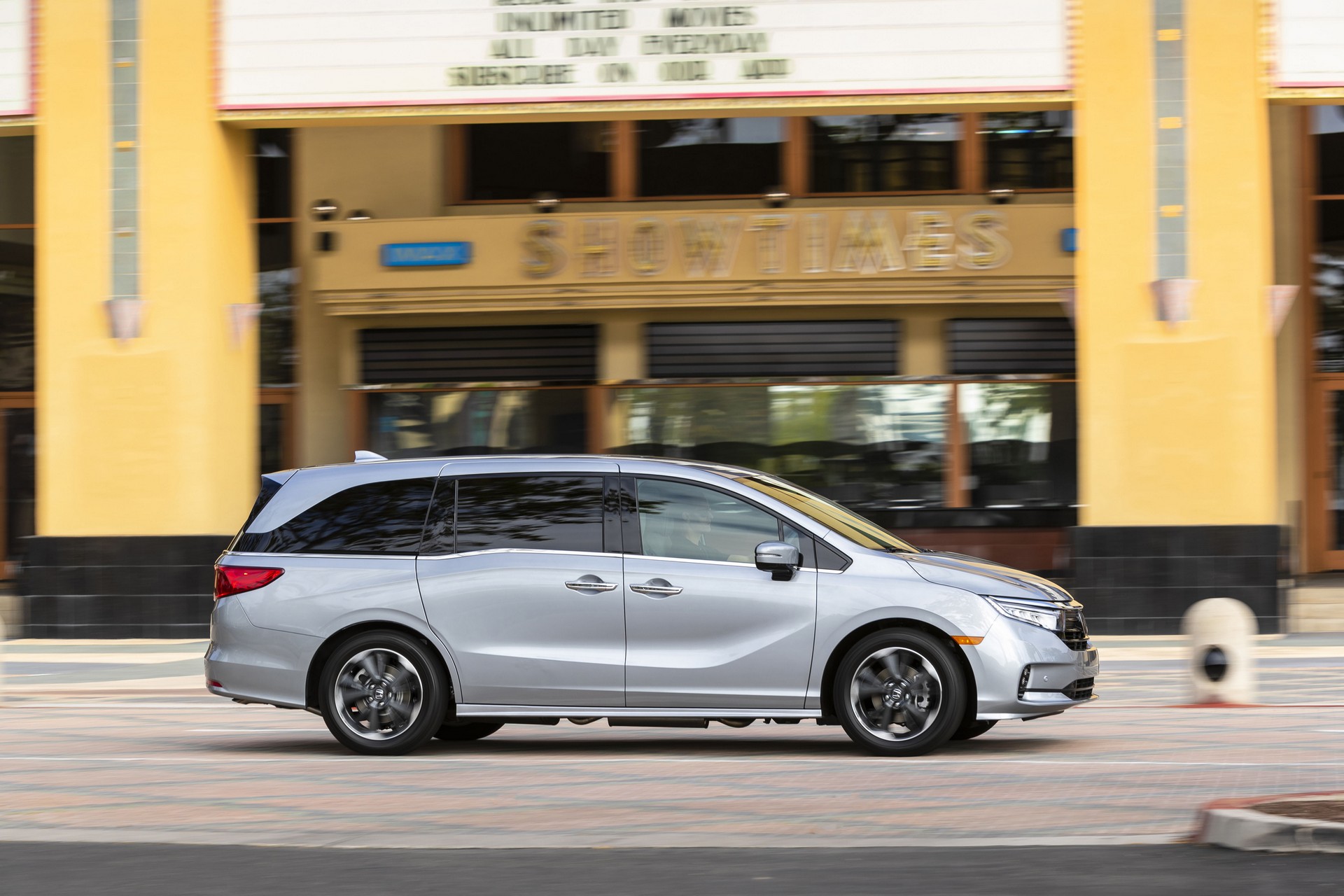 Download 2021 Honda Odyssey - Side HD Wallpaper 1920x1280 #19