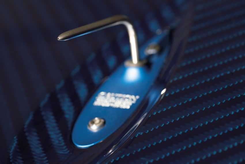 2021 Pagani Huayra Tricolore - Detail Wallpaper 850x567 #6