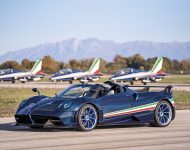 2021 Pagani Huayra Tricolore - Front Three-Quarter Wallpaper 190x150