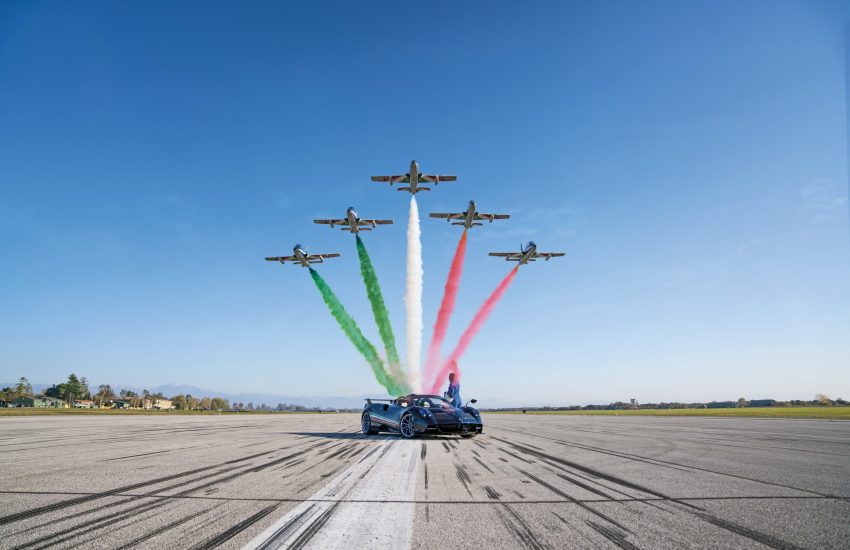 2021 Pagani Huayra Tricolore - Front Three-Quarter Wallpaper 850x550 #5