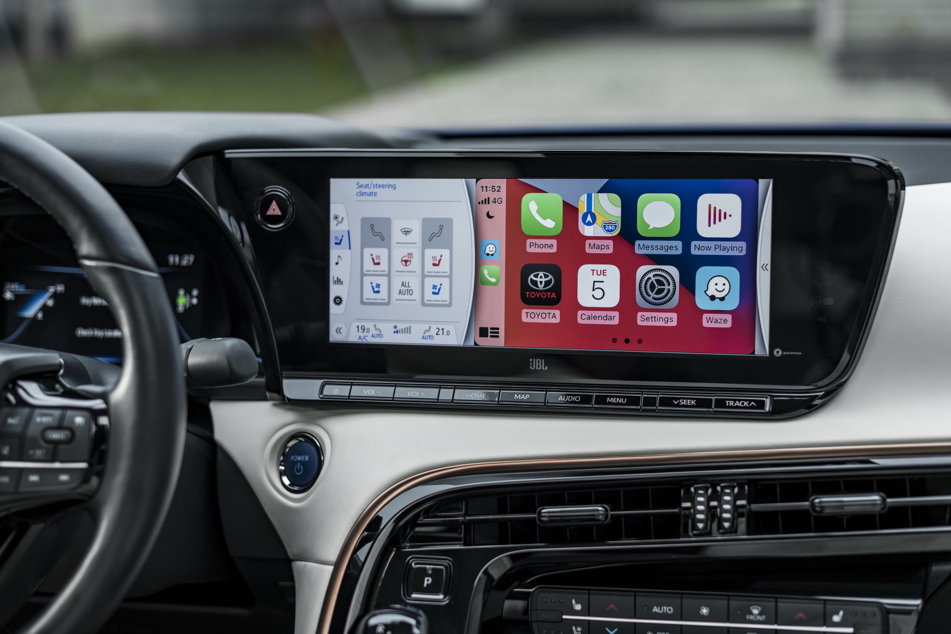 Download 2021 Toyota Mirai - Central Console HD Wallpaper 1920x1280 #95