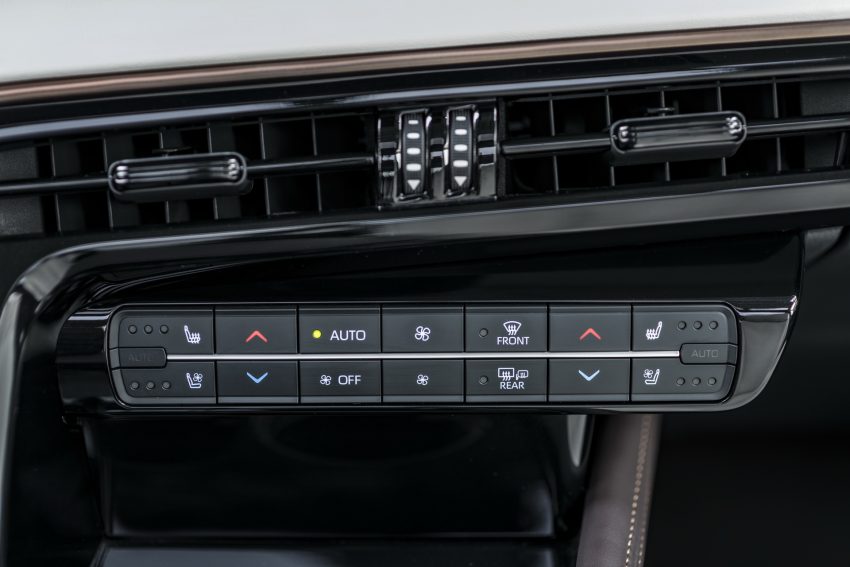 2021 Toyota Mirai - Central Console Wallpaper 850x567 #93