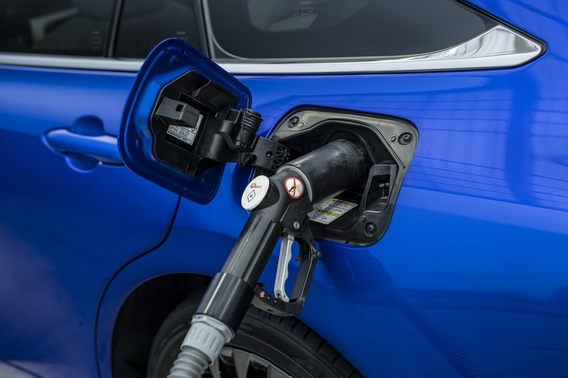 Download 2021 Toyota Mirai - Charging Port HD Wallpaper 1920x1280 #79
