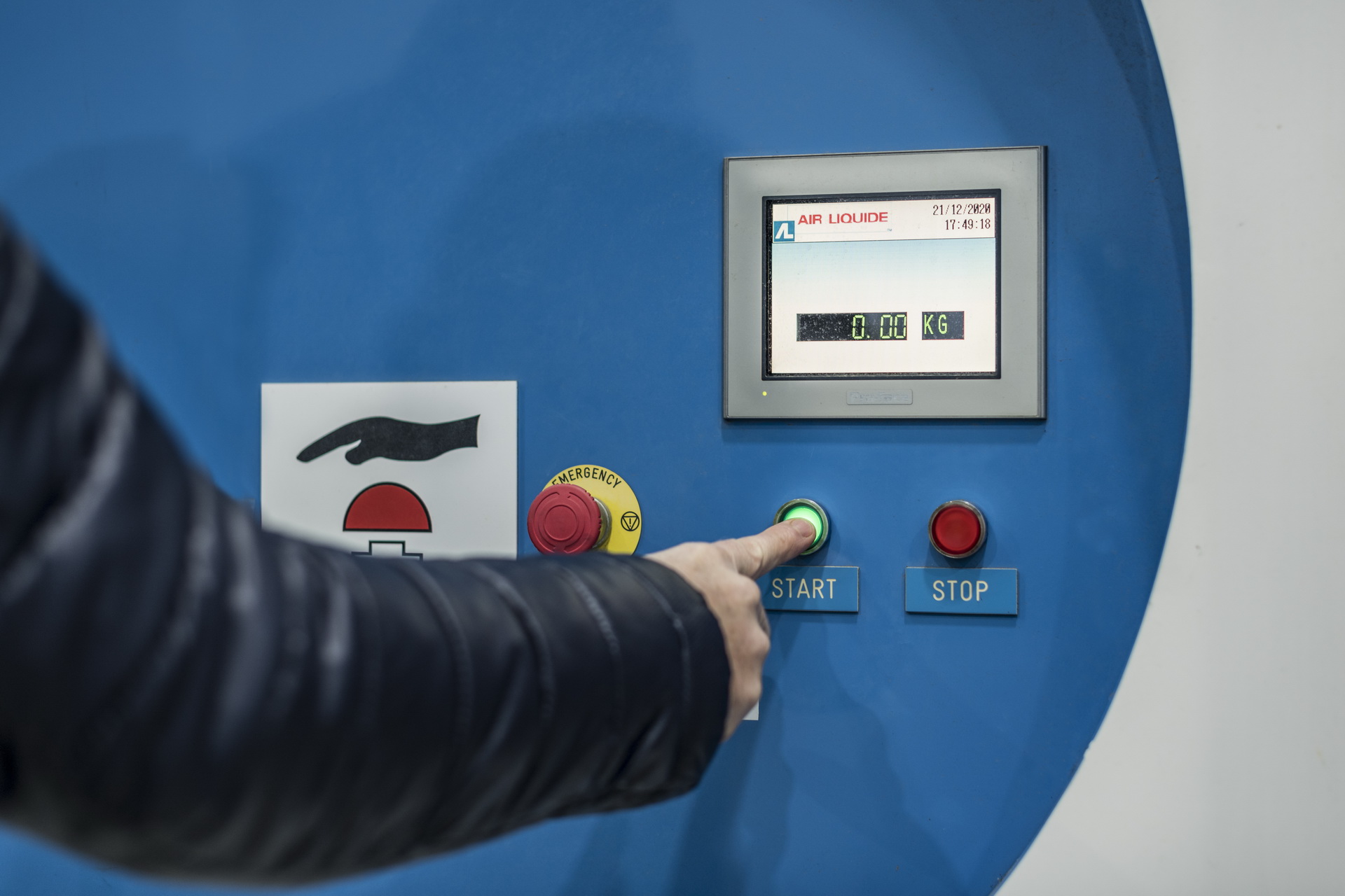 Download 2021 Toyota Mirai - Charging HD Wallpaper 1920x1280 #81