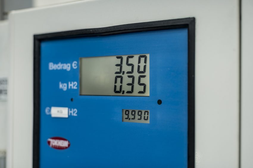 2021 Toyota Mirai - Charging Wallpaper 850x567 #83