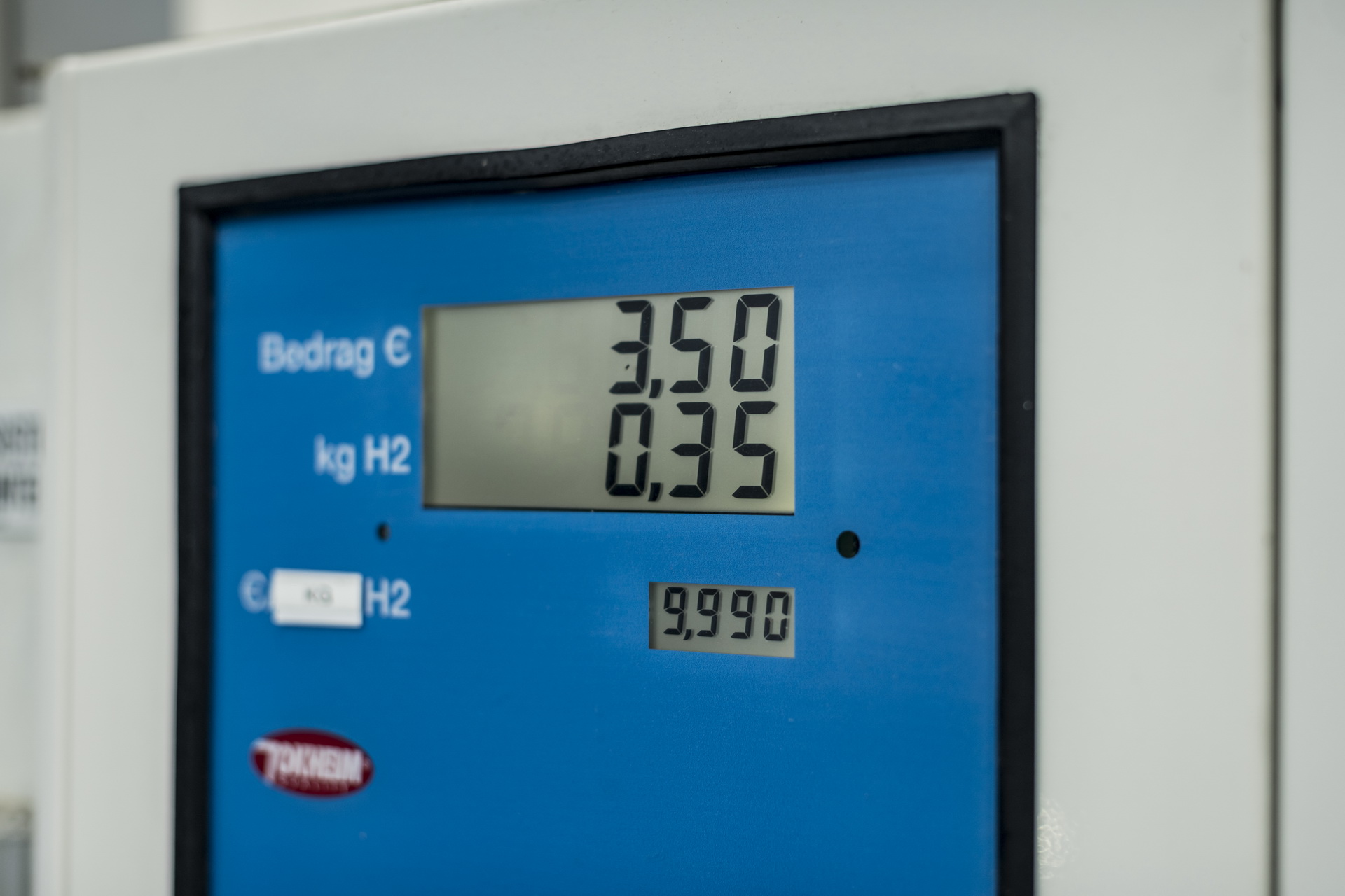 Download 2021 Toyota Mirai - Charging HD Wallpaper 1920x1280 #83