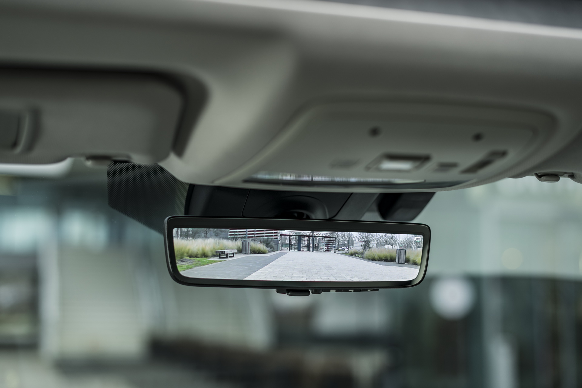Download 2021 Toyota Mirai - Digital Rear View Mirror HD Wallpaper 1920x1280 #100