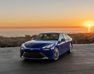 2021 Toyota Mirai FCEV Limited - Front Three-Quarter Wallpaper 190x150