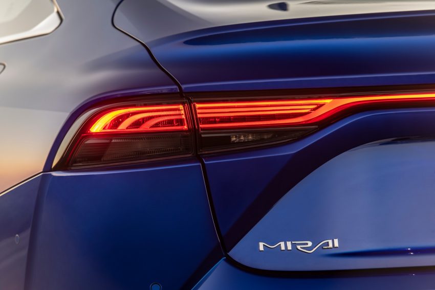 2021 Toyota Mirai FCEV Limited - Tail Light Wallpaper 850x567 #148