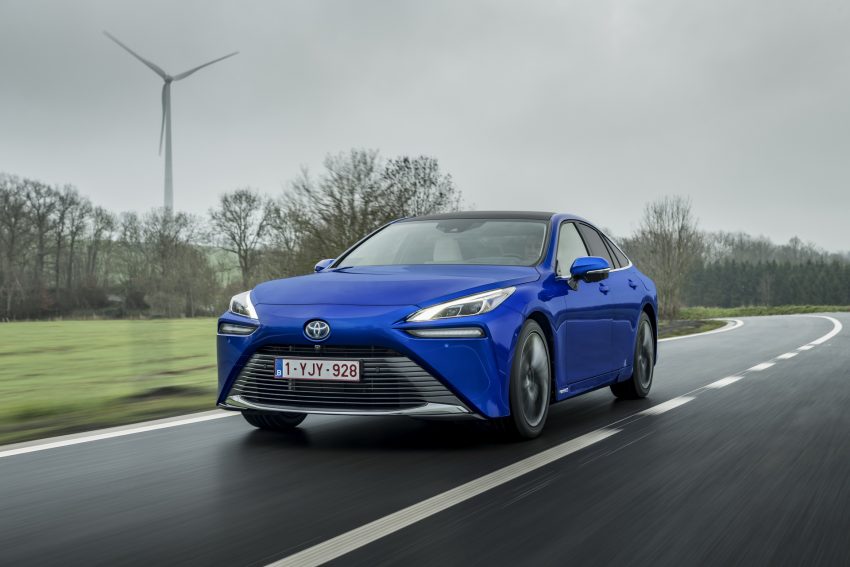 2021 Toyota Mirai - Front Three-Quarter Wallpaper 850x567 #1