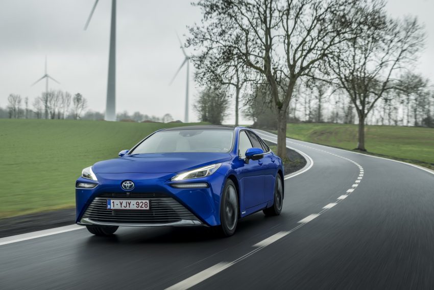 2021 Toyota Mirai - Front Three-Quarter Wallpaper 850x567 #10