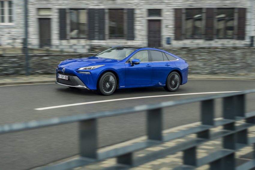 2021 Toyota Mirai - Front Three-Quarter Wallpaper 850x567 #30