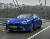 2021 Toyota Mirai - Front Three-Quarter Wallpaper 190x150