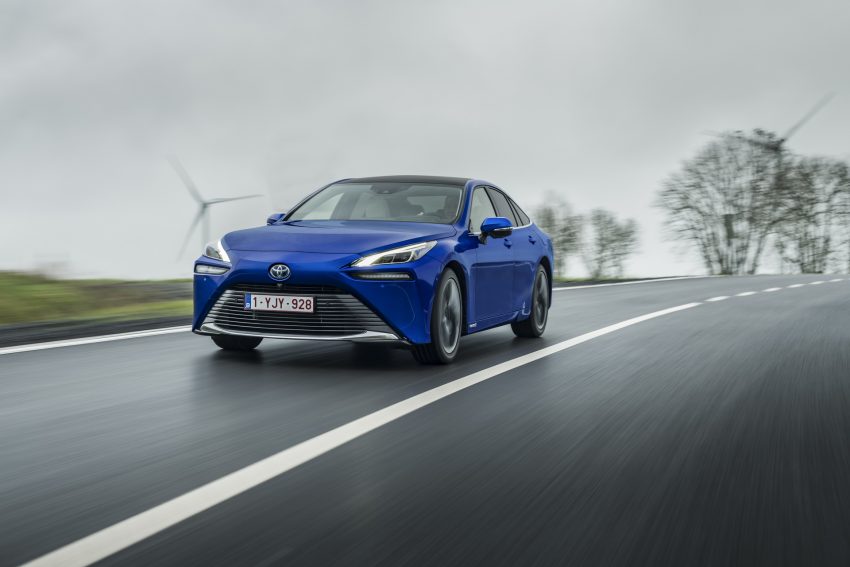 2021 Toyota Mirai - Front Three-Quarter Wallpaper 850x567 #5