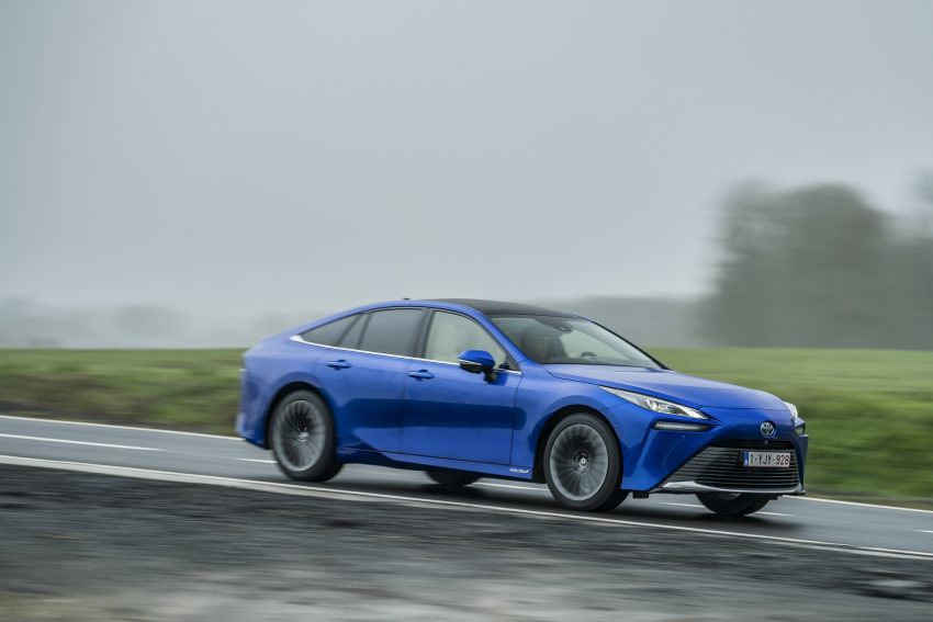2021 Toyota Mirai - Front Three-Quarter Wallpaper 850x567 #12