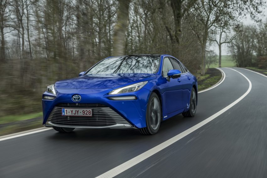 2021 Toyota Mirai - Front Three-Quarter Wallpaper 850x567 #2