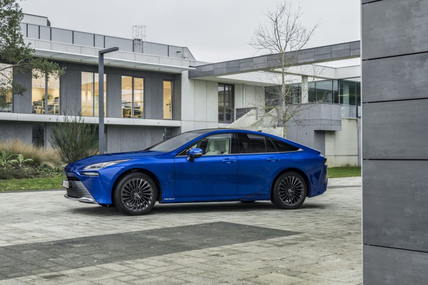 2021 Toyota Mirai - Side Wallpaper 850x567 #46