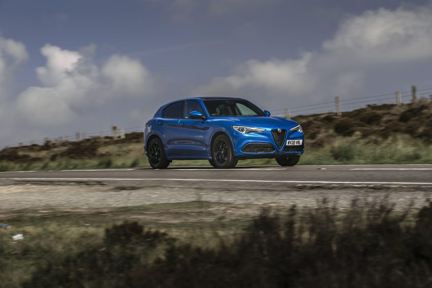 2020 Alfa Romeo Stelvio Veloce - Front Three-Quarter Wallpaper 850x567 #16