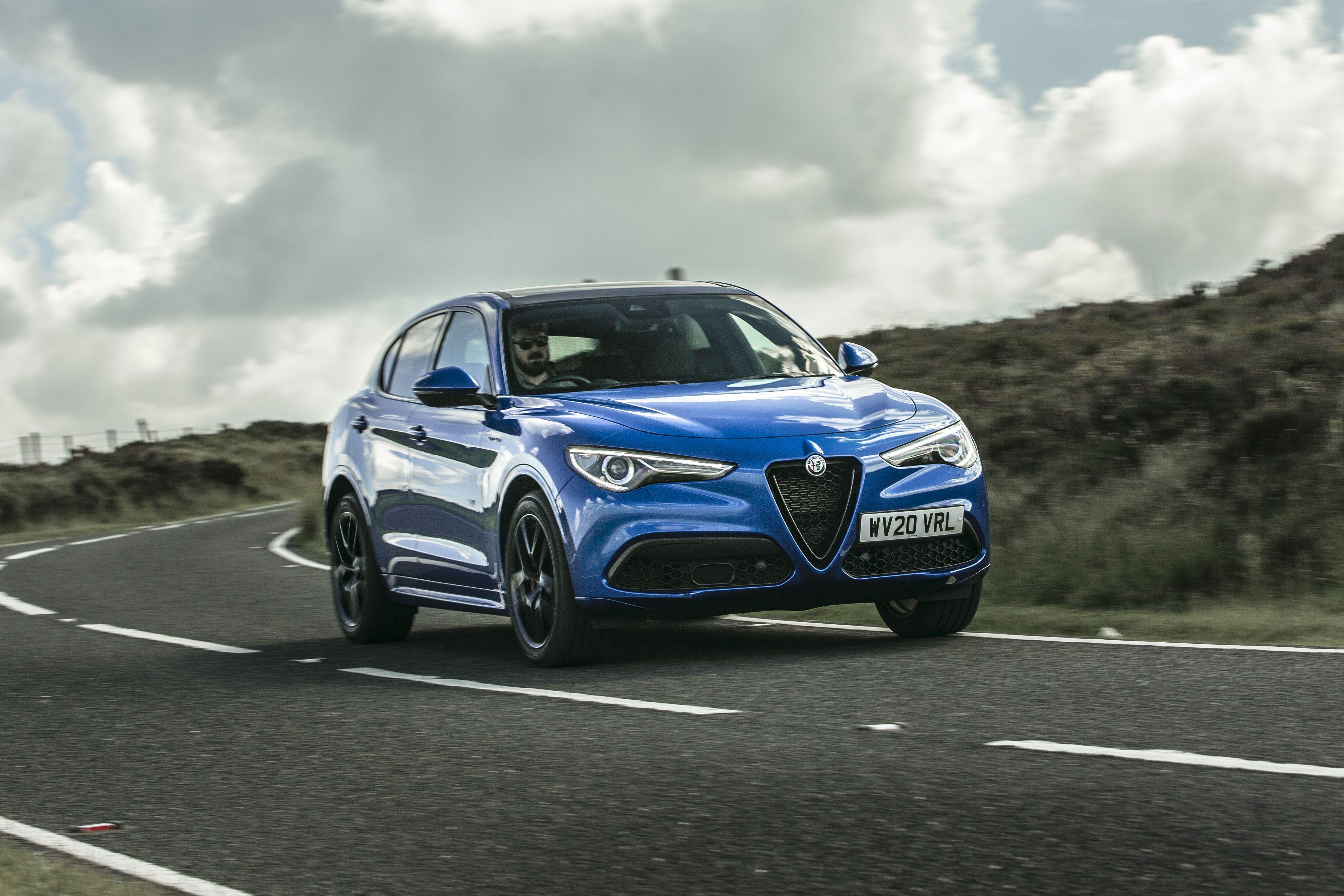 Download 2020 Alfa Romeo Stelvio Veloce - Front Three-Quarter HD Wallpaper 4189x2793 #3