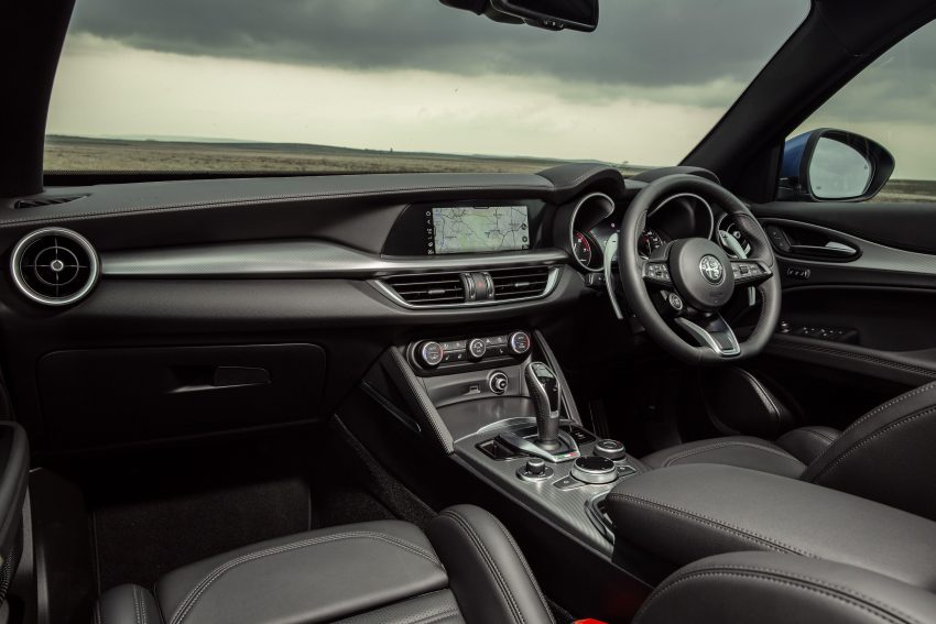 2020 Alfa Romeo Stelvio Veloce - Interior Wallpaper 850x567 #34