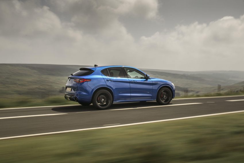 2020 Alfa Romeo Stelvio Veloce - Rear Three-Quarter Wallpaper 850x567 #9