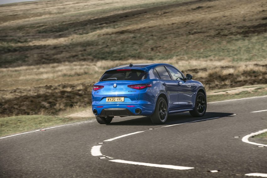 2020 Alfa Romeo Stelvio Veloce - Rear Three-Quarter Wallpaper 850x567 #11
