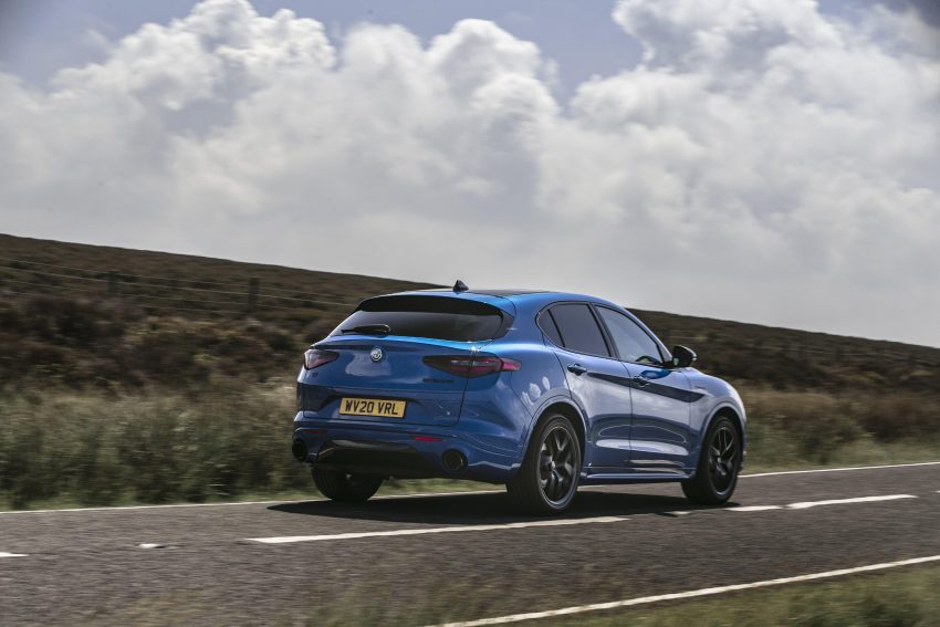 2020 Alfa Romeo Stelvio Veloce - Rear Three-Quarter Wallpaper 850x567 #12