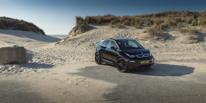 2020 BMW i3 For the Oceans Edition - Front Three-Quarter Wallpaper 850x427 #3