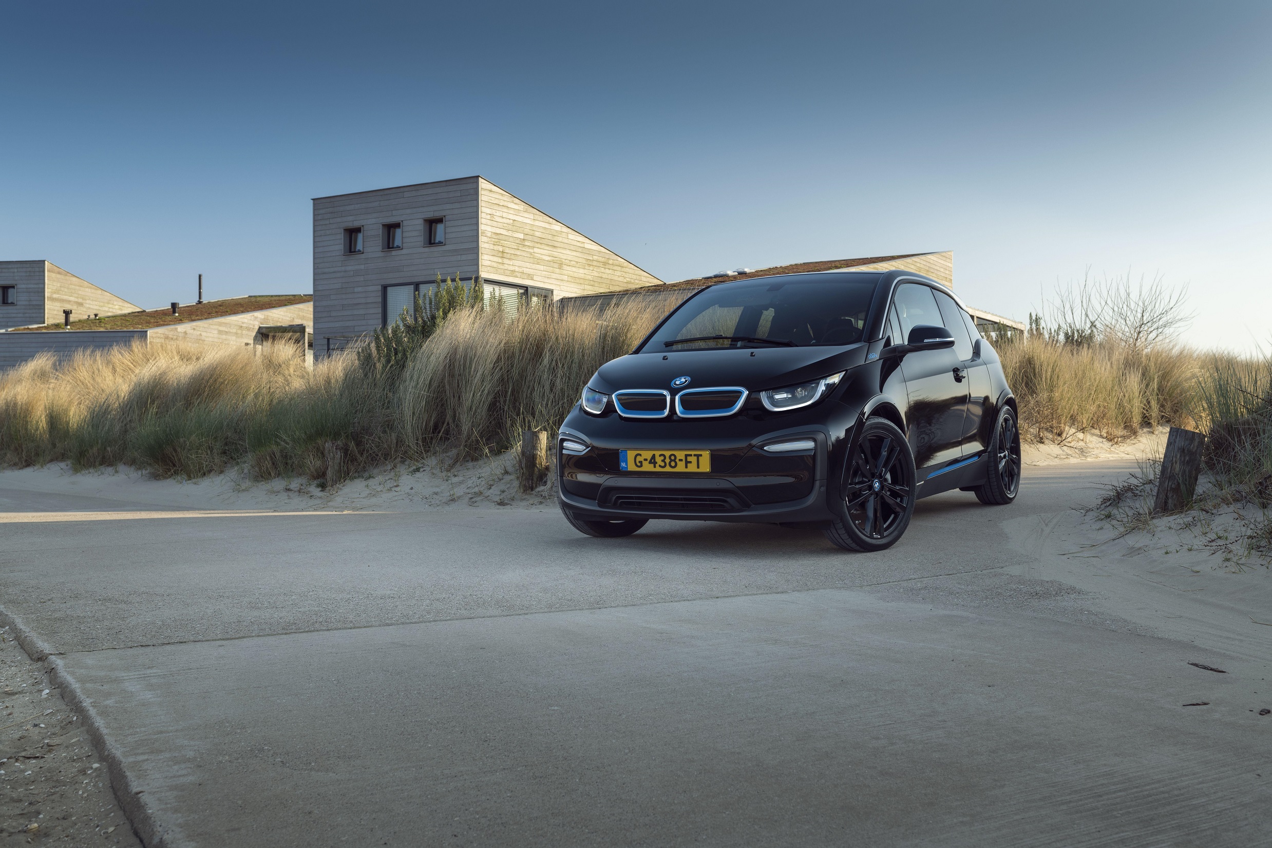 Download 2020 BMW i3 For the Oceans Edition - Front HD Wallpaper 2477x1652 #1