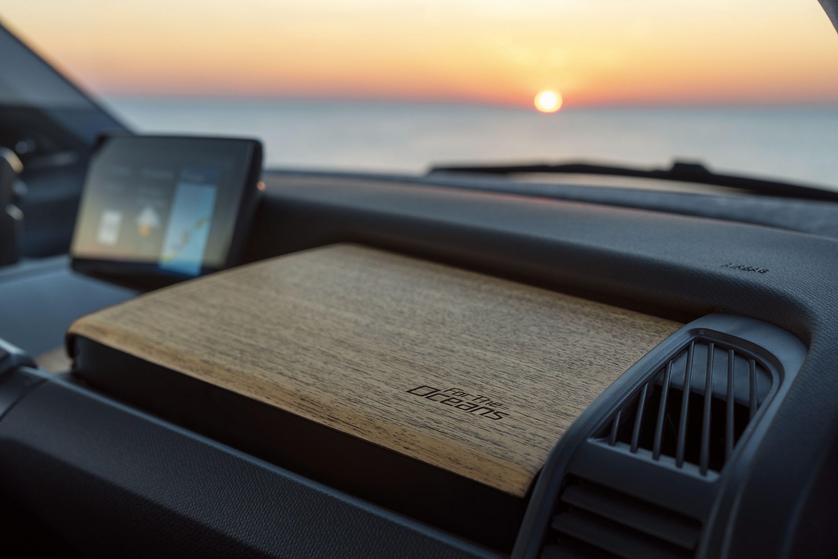 Download 2020 BMW i3 For the Oceans Edition - Interior, Detail HD Wallpaper 1652x1101 #15