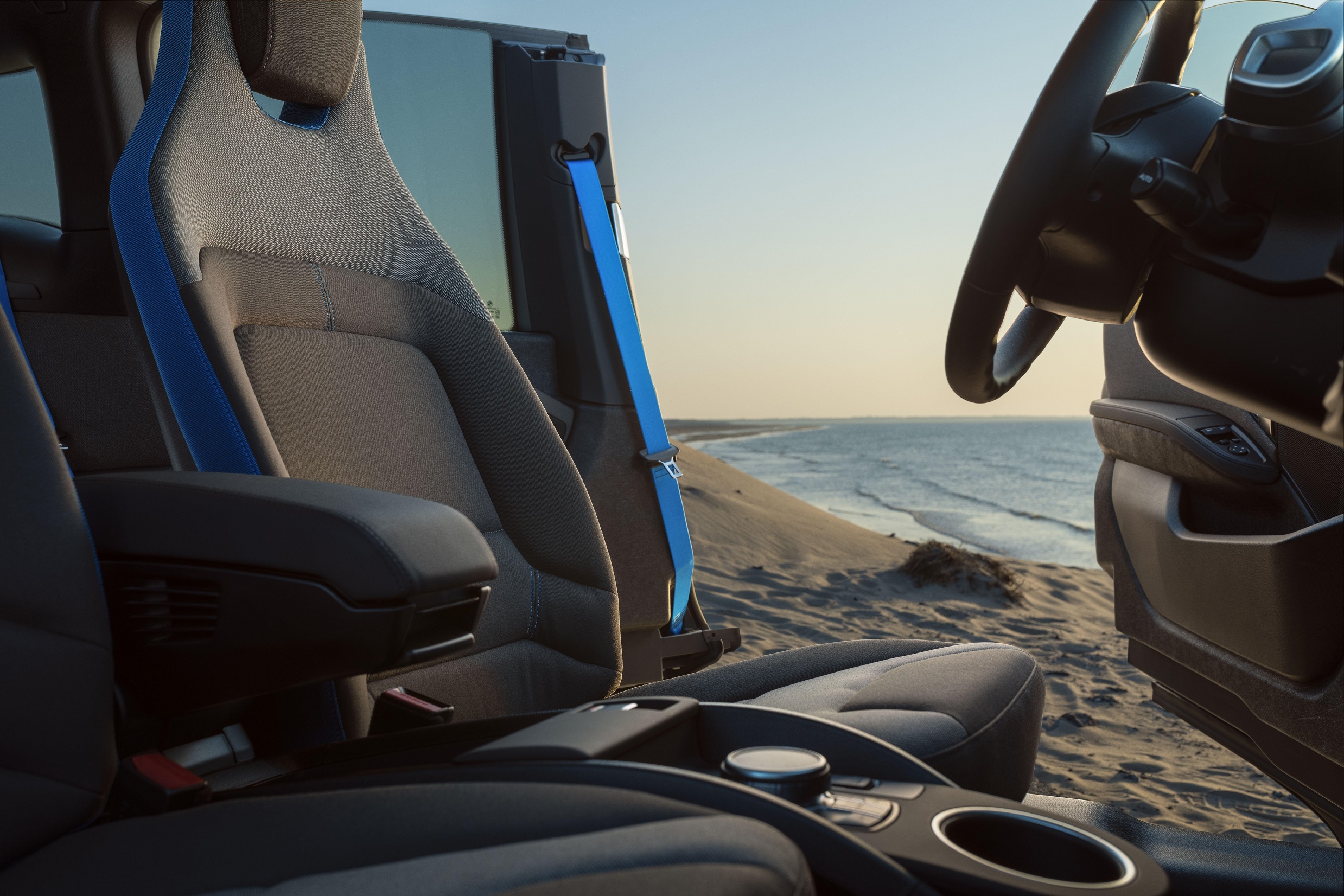 Download 2020 BMW i3 For the Oceans Edition - Interior, Front Seats HD Wallpaper 2477x1652 #16