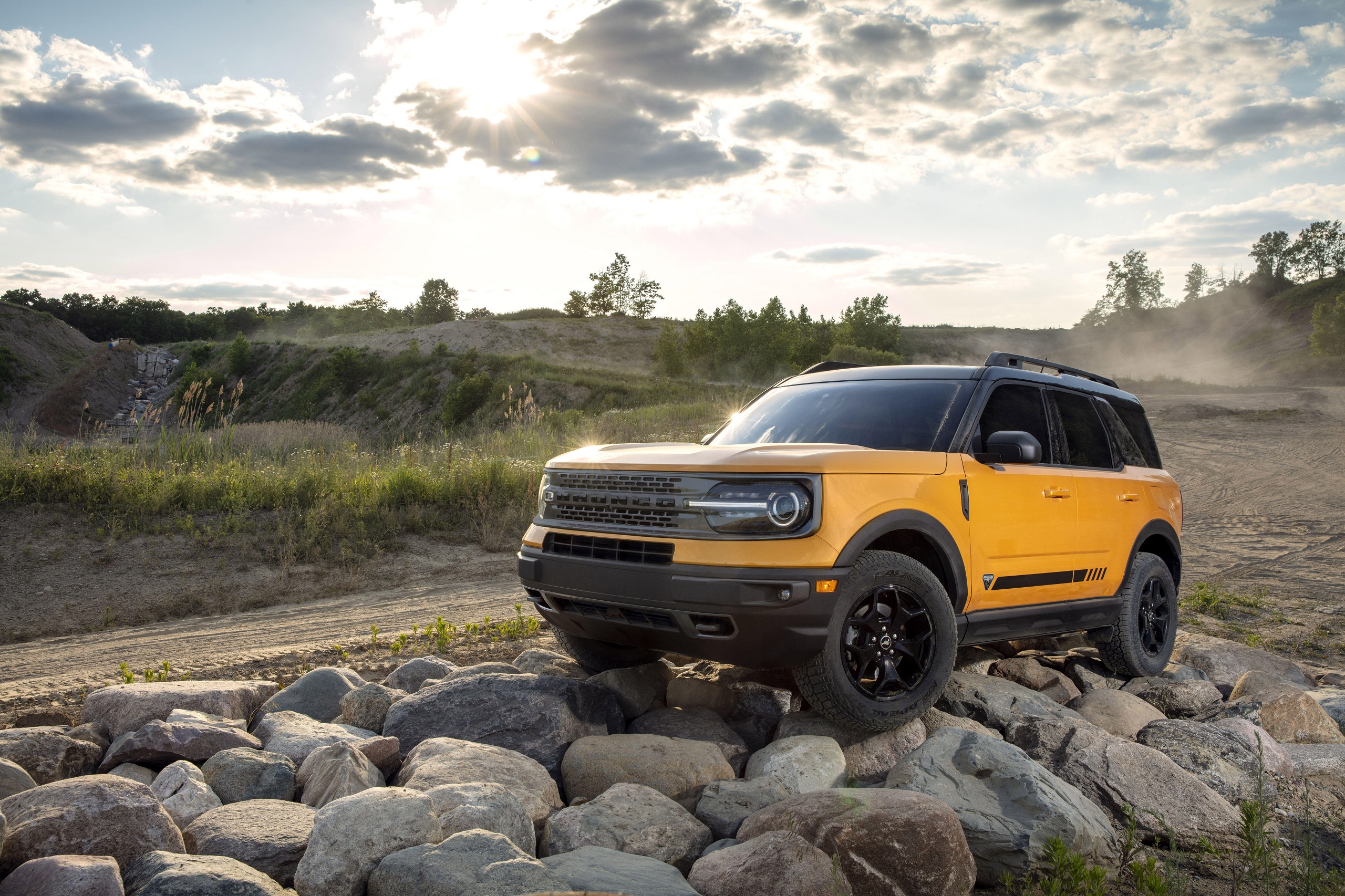 Download 2020 Ford Bronco Sport First Edition Preproduction - Front Three-Quarter HD Wallpaper 2560x1706 #1