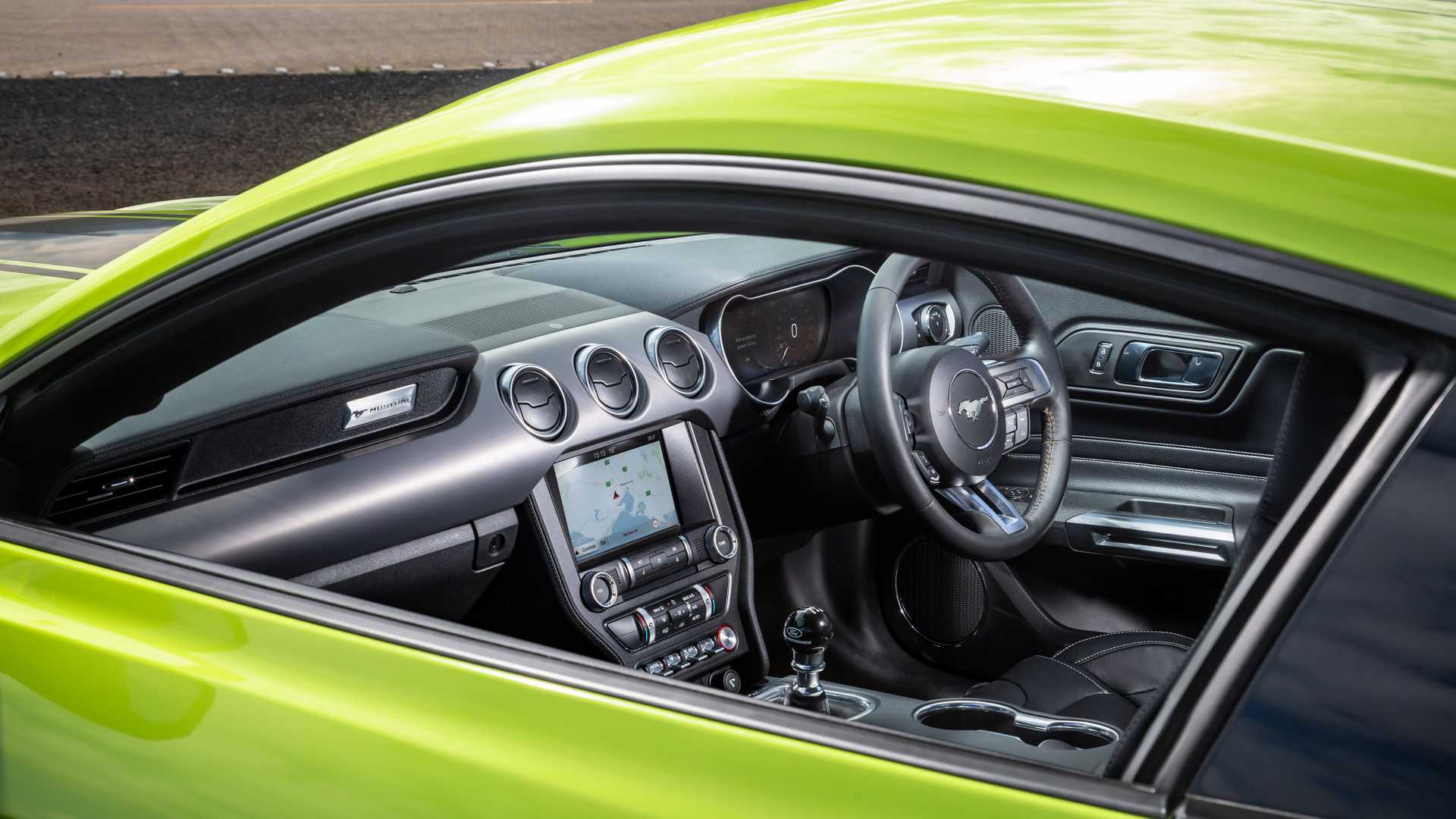 Download 2020 Ford Mustang R-Spec - Interior HD Wallpaper 1920x1080 #34