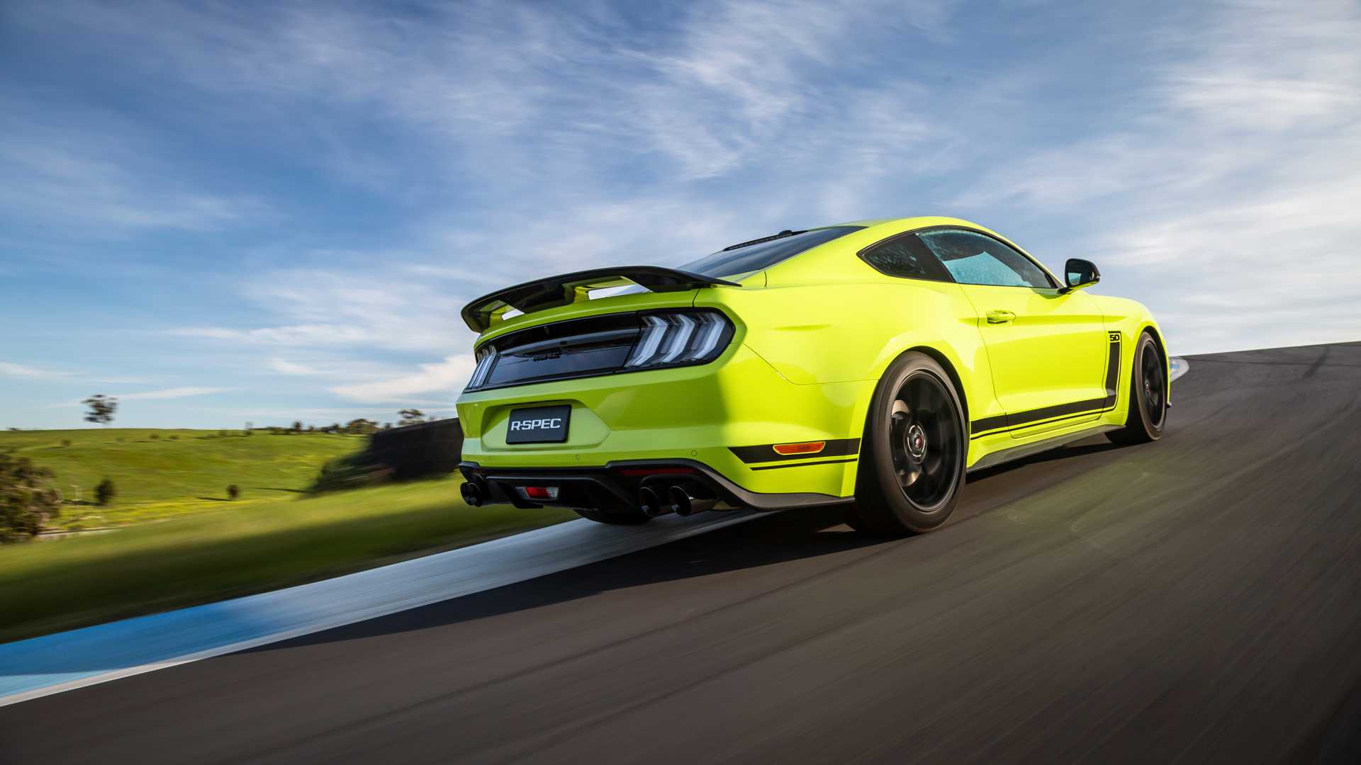 Download 2020 Ford Mustang R-Spec - Rear Three-Quarter HD Wallpaper 1920x1080 #8
