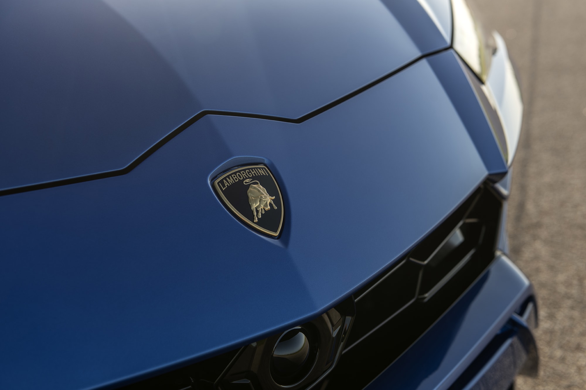 Download 2020 Hennessey Lamborghini Urus HPE750 - Badge HD Wallpaper 2000x1333 #18