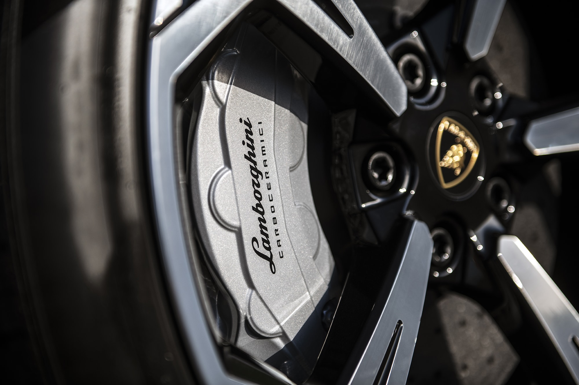 Download 2020 Hennessey Lamborghini Urus HPE750 - Brakes HD Wallpaper 2000x1333 #19