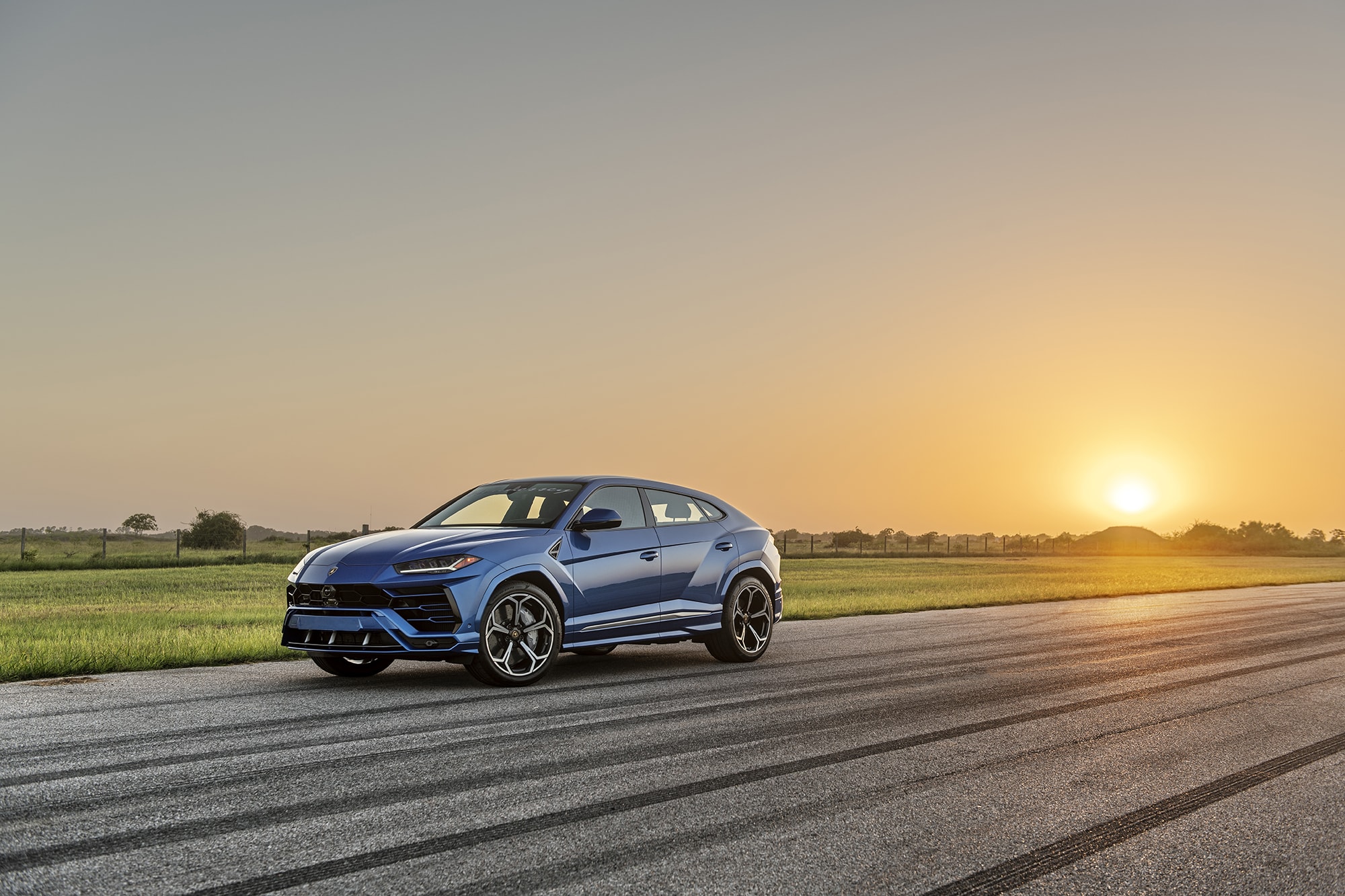 Download 2020 Hennessey Lamborghini Urus HPE750 - Front Three-Quarter HD Wallpaper 2000x1333 #4