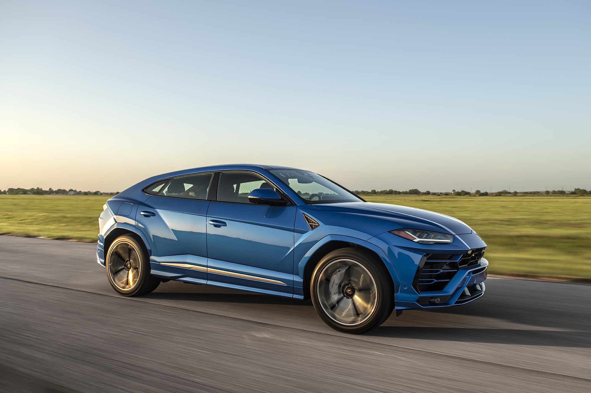 Download 2020 Hennessey Lamborghini Urus HPE750 - Front Three-Quarter HD Wallpaper 2000x1333 #1
