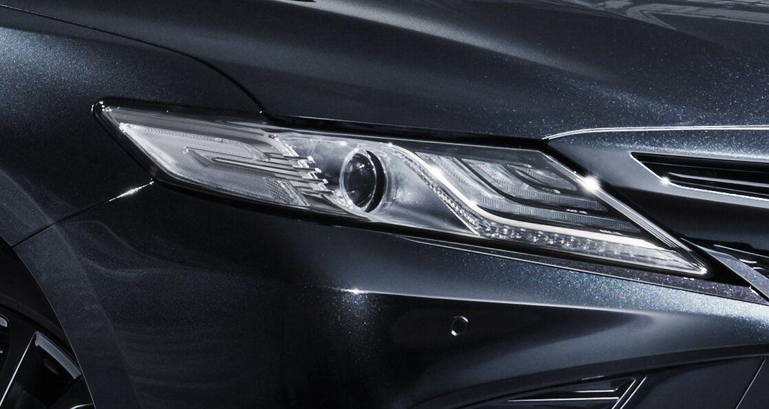 Download 2020 Toyota Camry WS Black Edition - Headlight HD Wallpaper 1118x595 #5